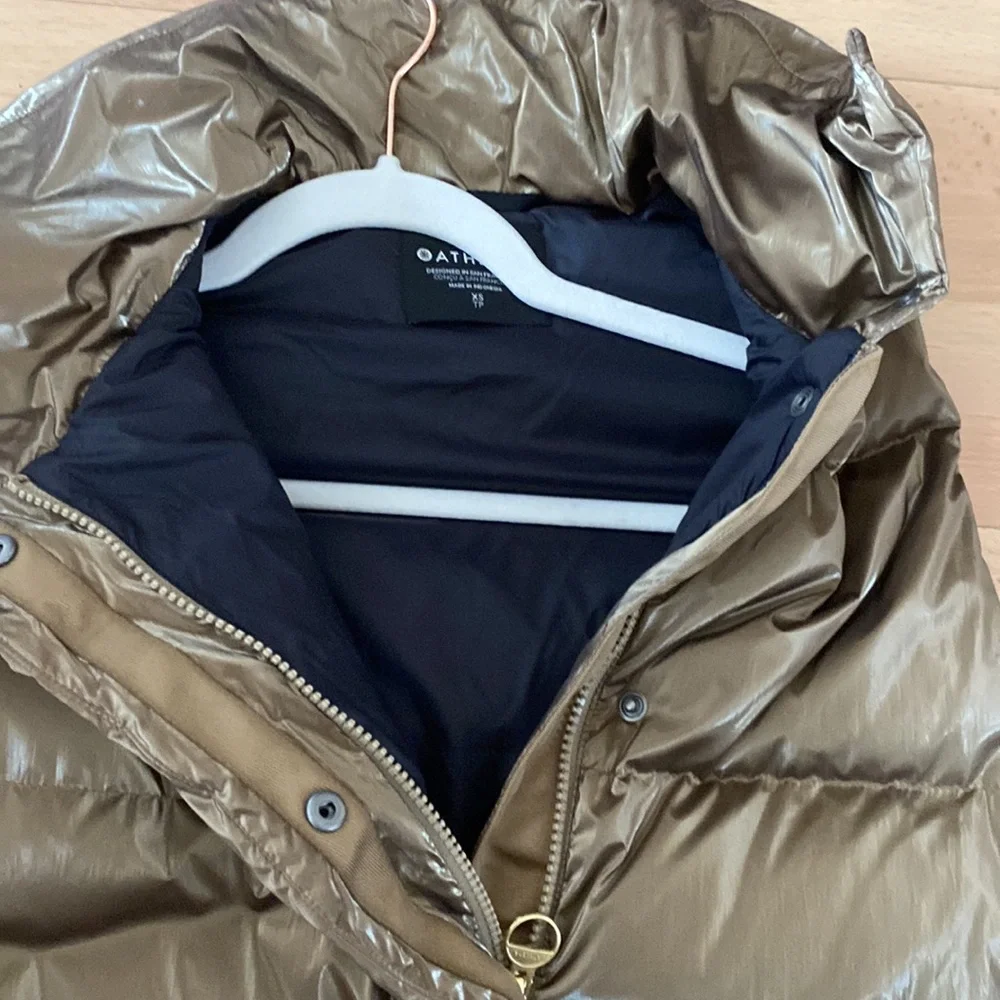 NWOT Metallic Gold  Athleta Vest - Picture 3 of 4